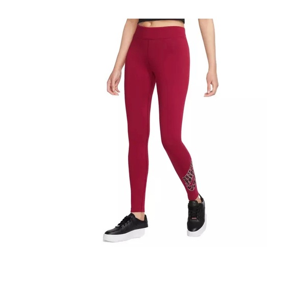 Maroon cheetah nike leggings - Picture 2 of 3
